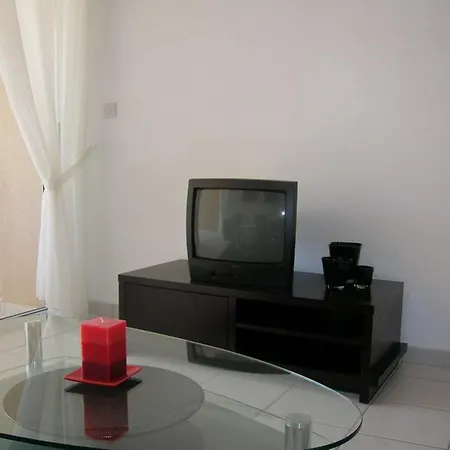 Apartment Gardens Polis